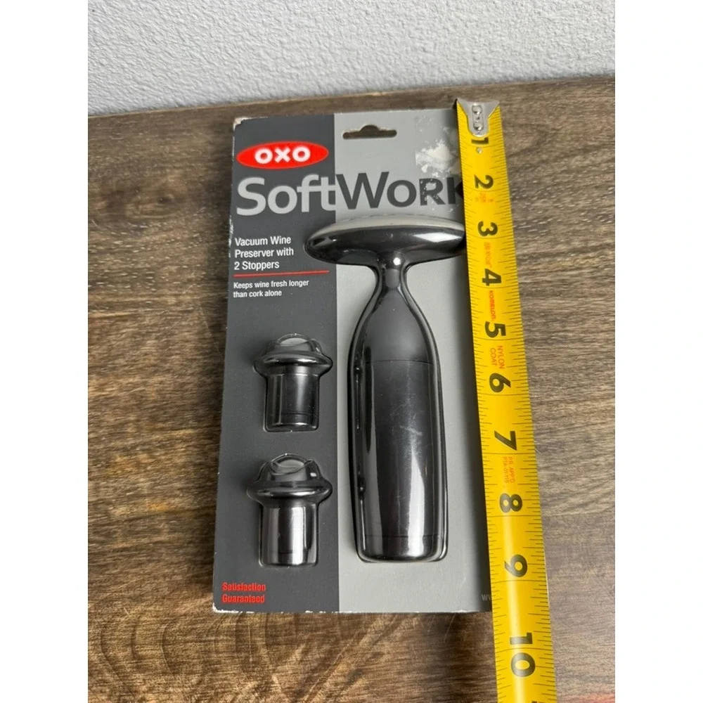 OXO SoftWorks Vacuum Wine Preserver with 2 Stoppers Black BPA Free New